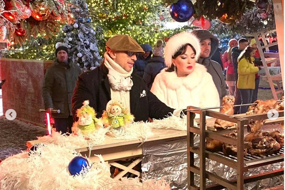Лариса Гузеева в Инстаграме поделилась кадрами с Дмитрием Нагиевым на съемочной площадке новогоднего шоу.