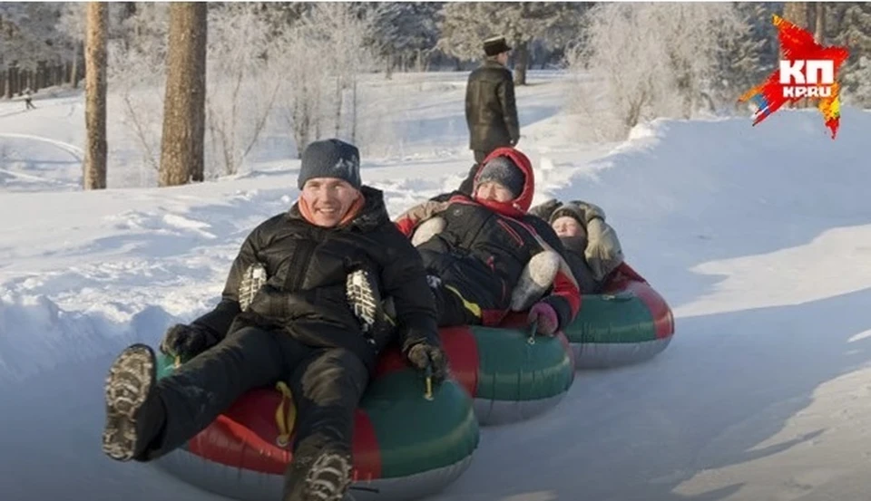 Ледяные и снежные горки 2019-2020 в Нижнем Новгороде: где лучше покататься на тюбингах, ватрушках и санках с детьми