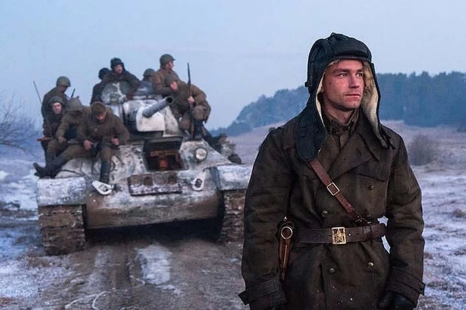 Военно-приключенческий боевик Алексея Сидорова "Т-34" повествует о побеге танкистов из плена
