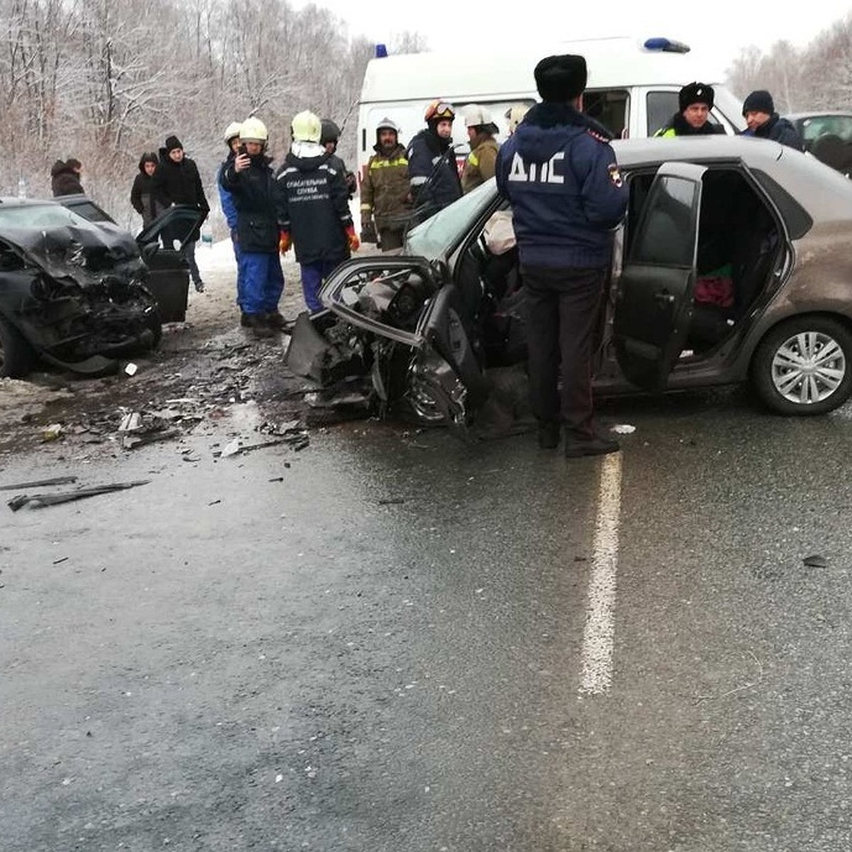 В жуткой аварии на трассе Самара — Бугуруслан погибли два человека - KP.RU