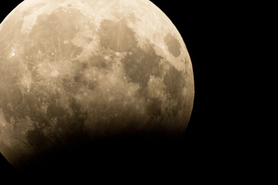 Если повезет, липчане увидят первое лунное затмение в этом году