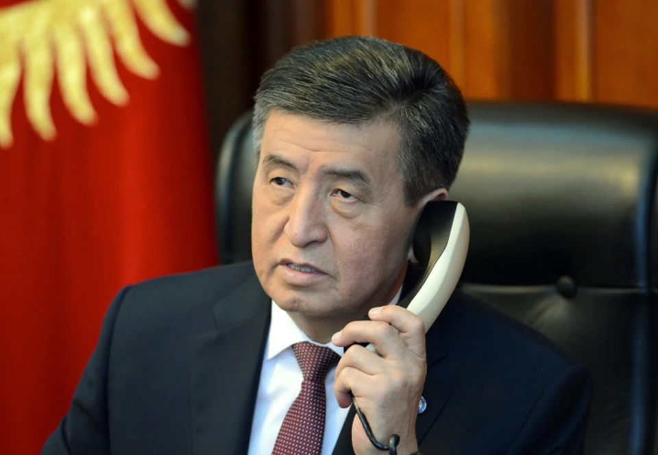 Президент Кыргызстана в разговоре также затронул вопрос ускорения процесса делимитации и демаркации кыргызско-таджикской государственной границы.