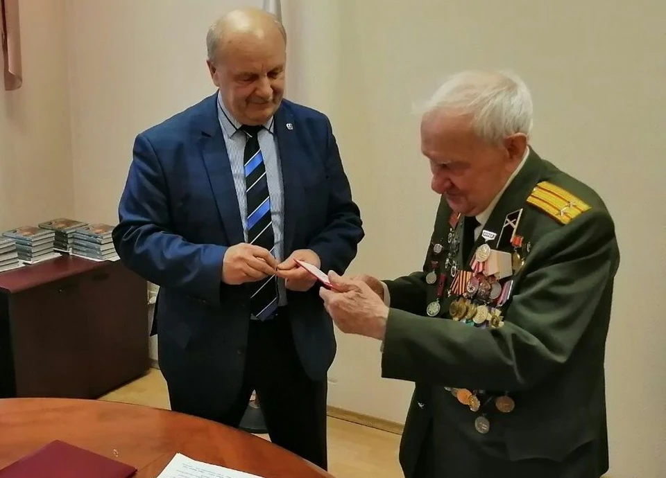 Первая книга Петра Михина «Война, какой она была» вышла в 2002 году