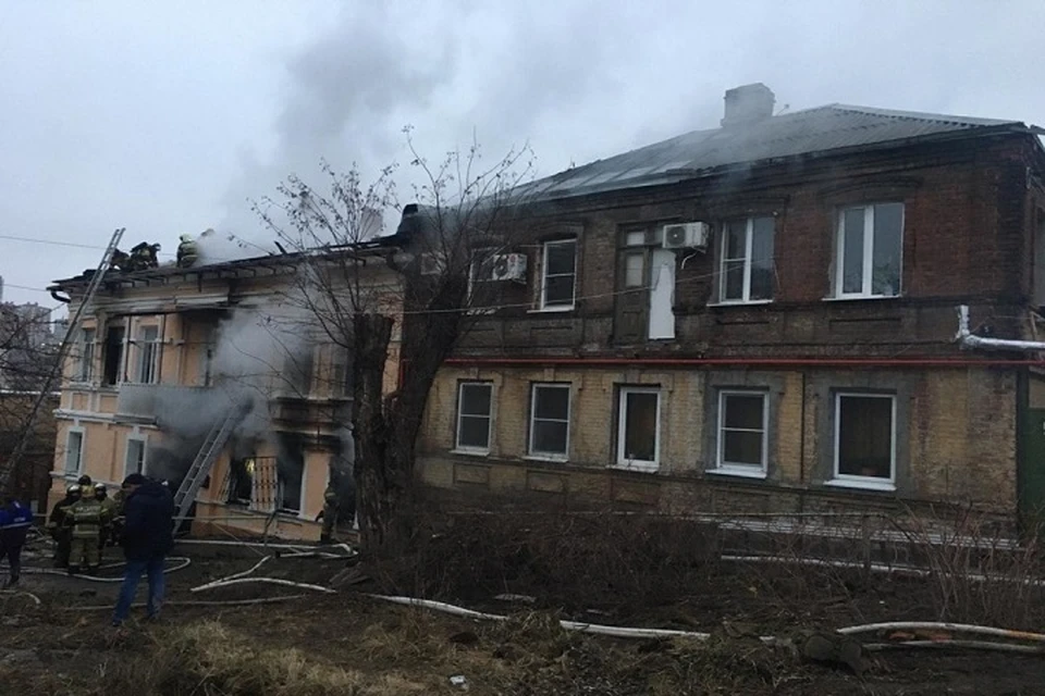 Пожар тушили 67 человек. Фото: пресс-служба ГУ МЧС по Ростовской области