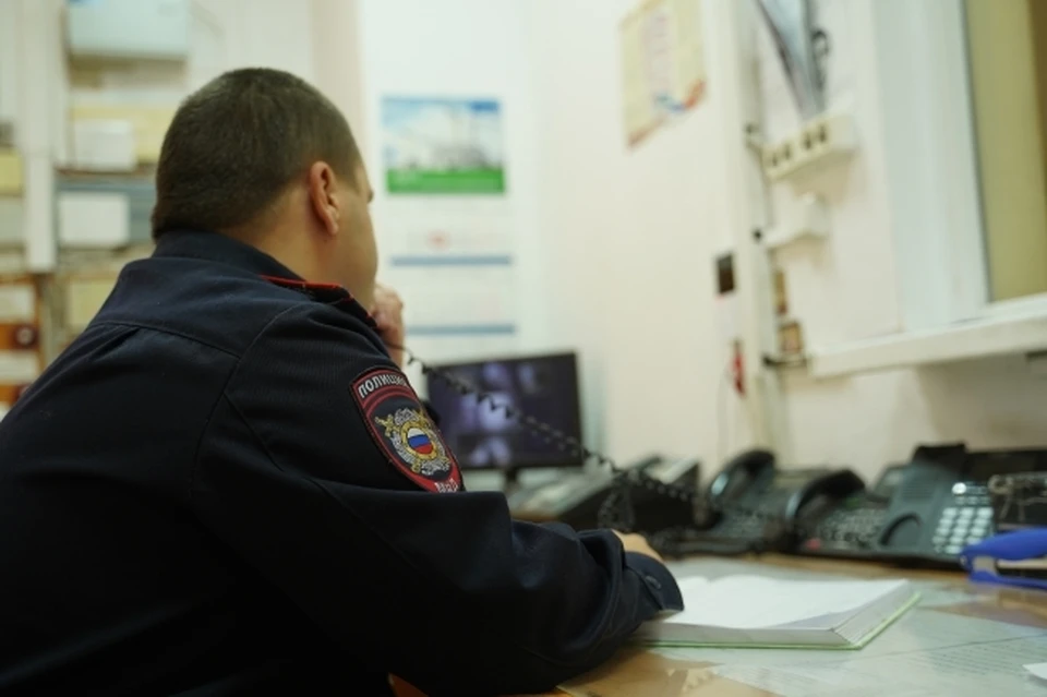 Сотрудники администрации сразу вызвали полицию и скорую
