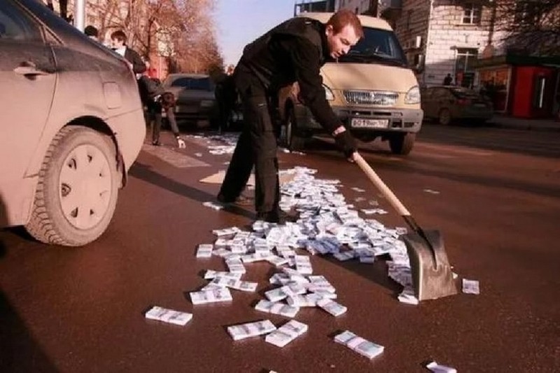 Многие молодые люди живут по принципу: срочно нужны деньги, работу не предлагать! Фото:
