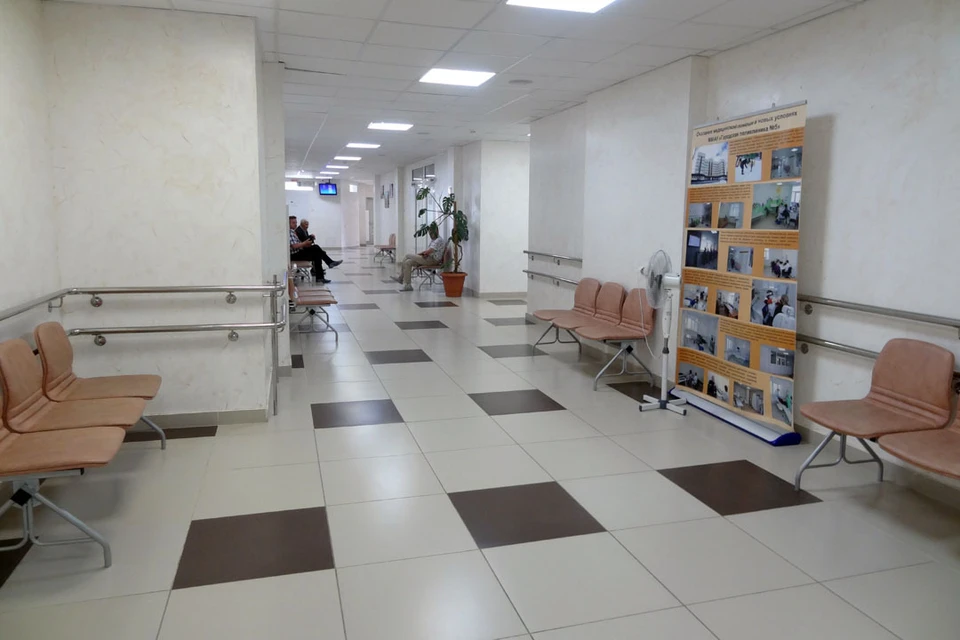 Тюменские врачи спасли пациента с опухолью печени, метастазы которой проросли в диафрагму
