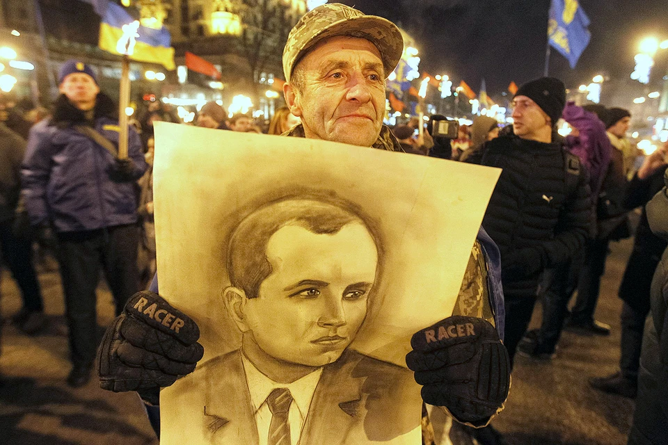Во время шествия националистов в Киеве, январь 2020 года.