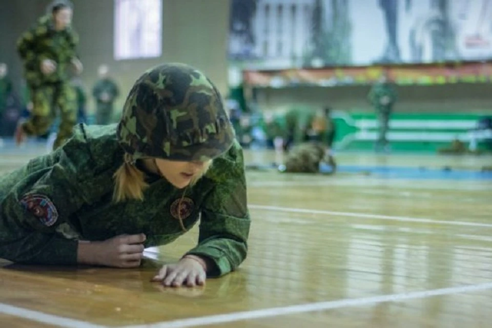 Военно спортивная эстафета. Военно патриотические эстафеты для школьников. Военная эстафета для школьников. Военная эстафета для подростков. Эстафета для военнослужащих.