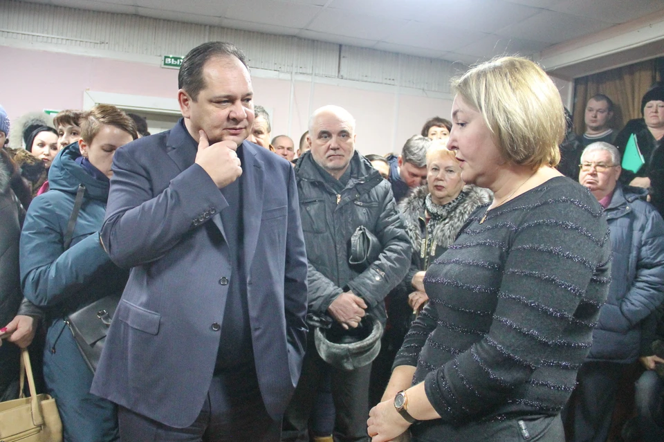 Врио губернатора Ростислав Гольдштейн и глава поселения Валерия Тихомирова решали проблему вместе