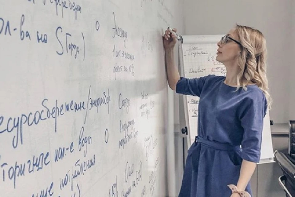 Руководитель мультицентра «Контора пароходства» присоединилась к флешмобу #своихнебросаем. Фото - Инстаграм Юлии Каргаполовой.