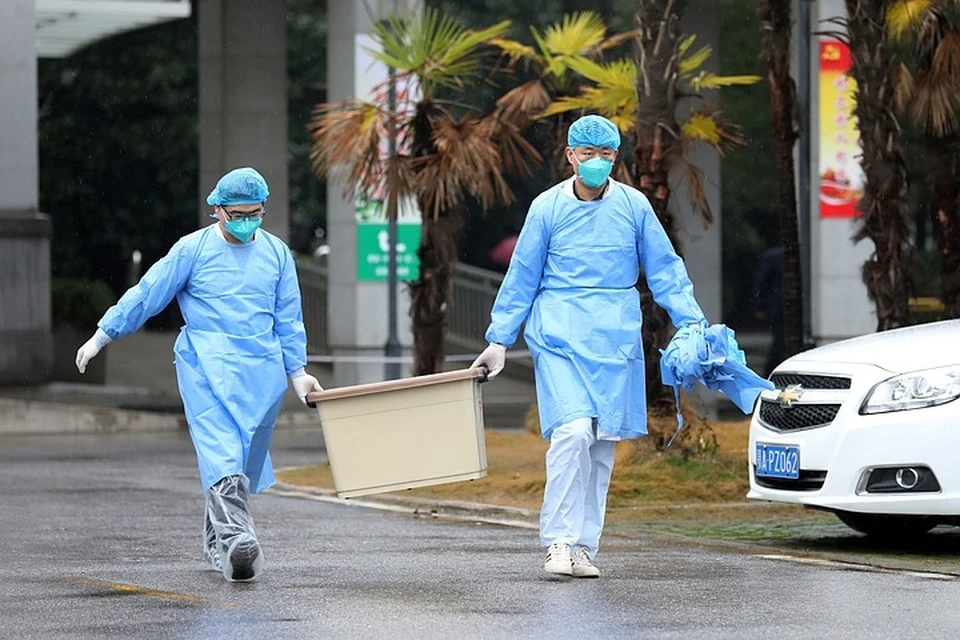 Число погибших от коронавируса в Китае выросло до 722 человек