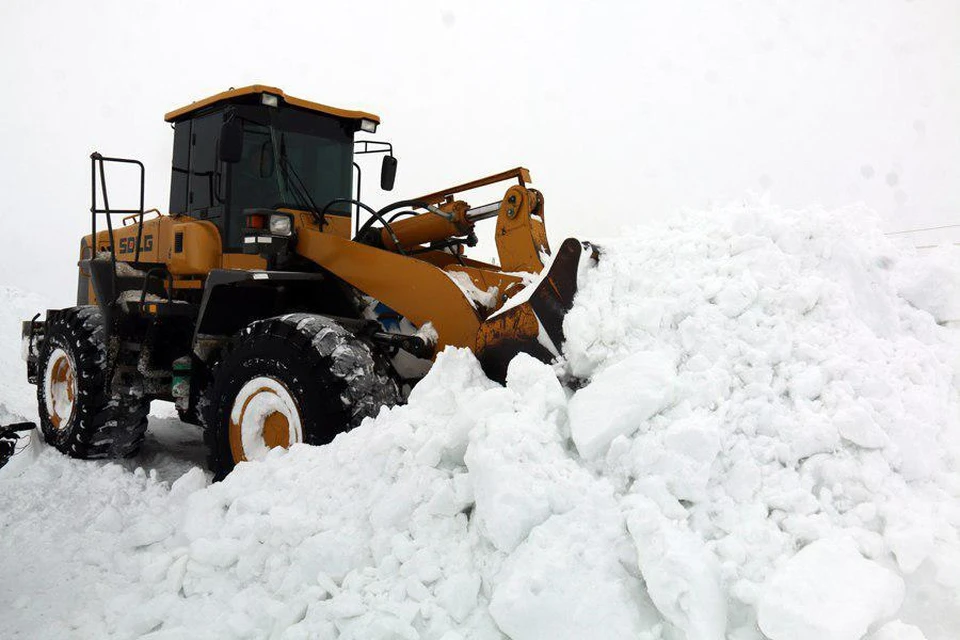 На уборку трасс от снега по области вышло 270 машин