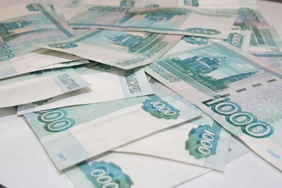 Житель Тверской области лишился 8000 рублей