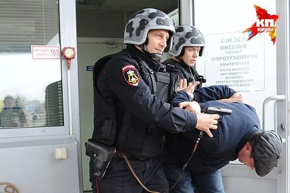 Мужчину вычислили стражи порядка.