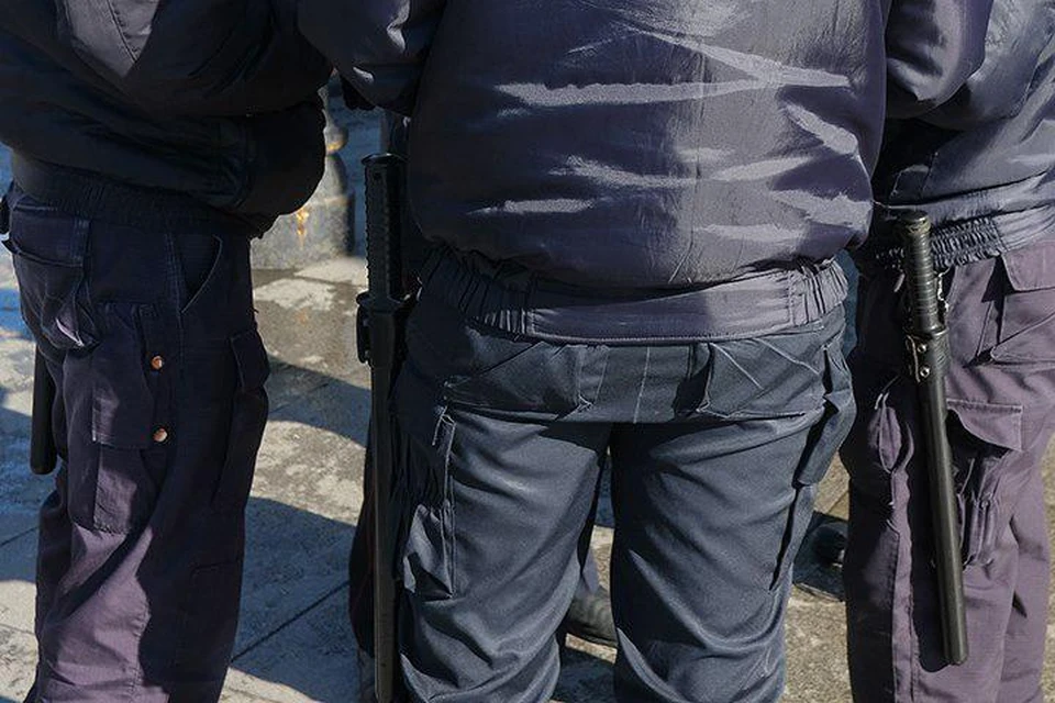 Полицейские задержали школьника, подозреваемого в ограблении пенсионерки.