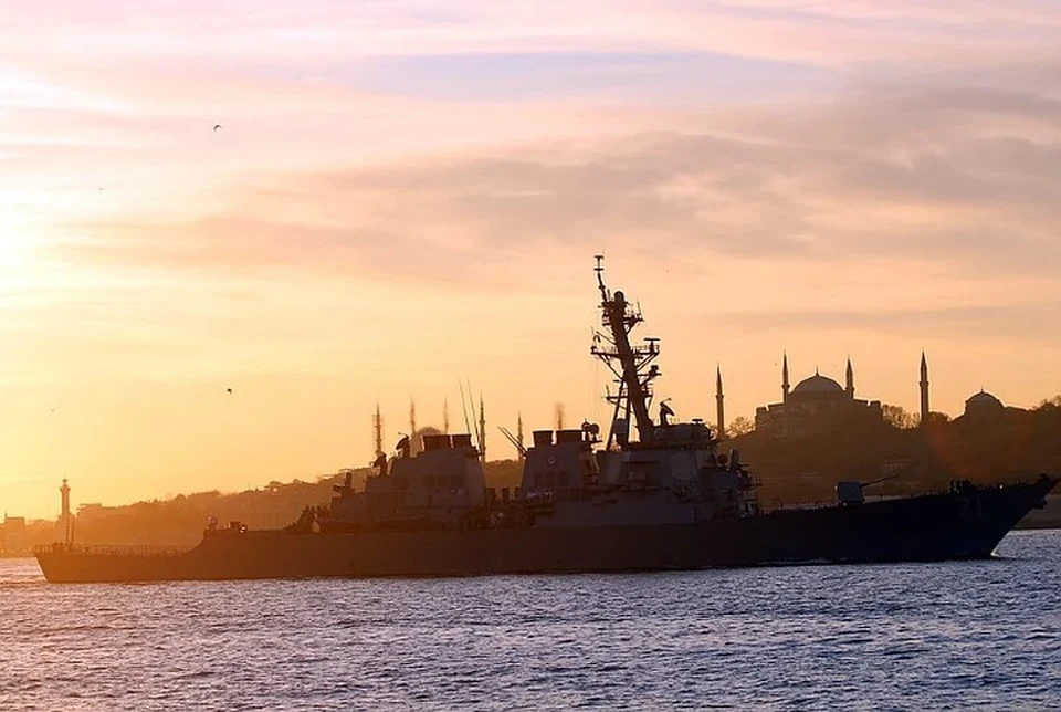 Корабли Черноморского флота контролируют действия эсминца НАТО "Росс"