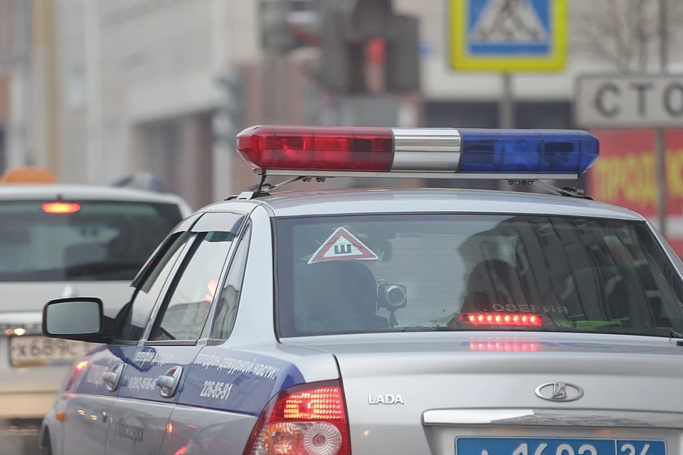На месте аварии работает ГИБДД