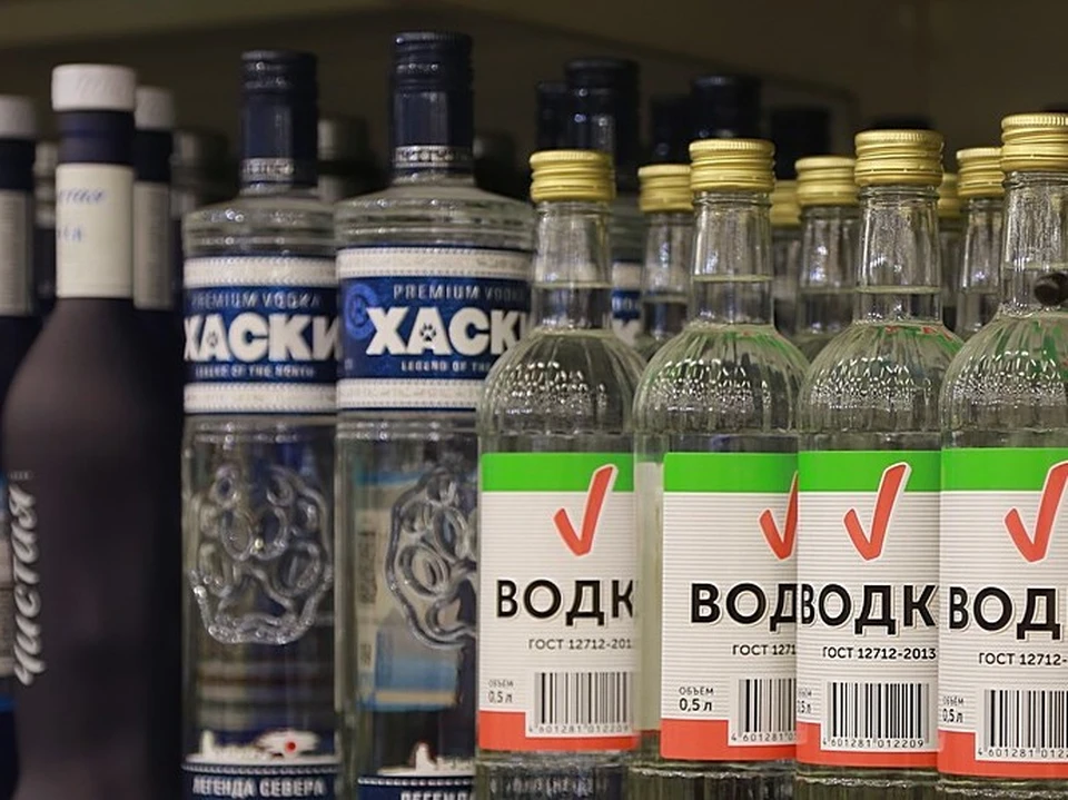 В Красноярске сносят незаконные павильоны и алкоточки.