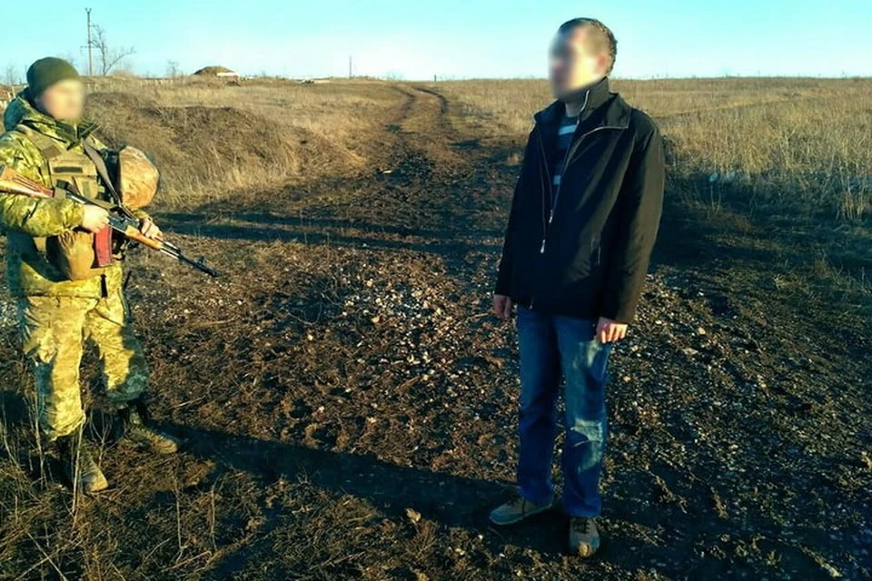 Безалаберного мужчину остановил патруль на краю минного поля. Фото: ГПСУ