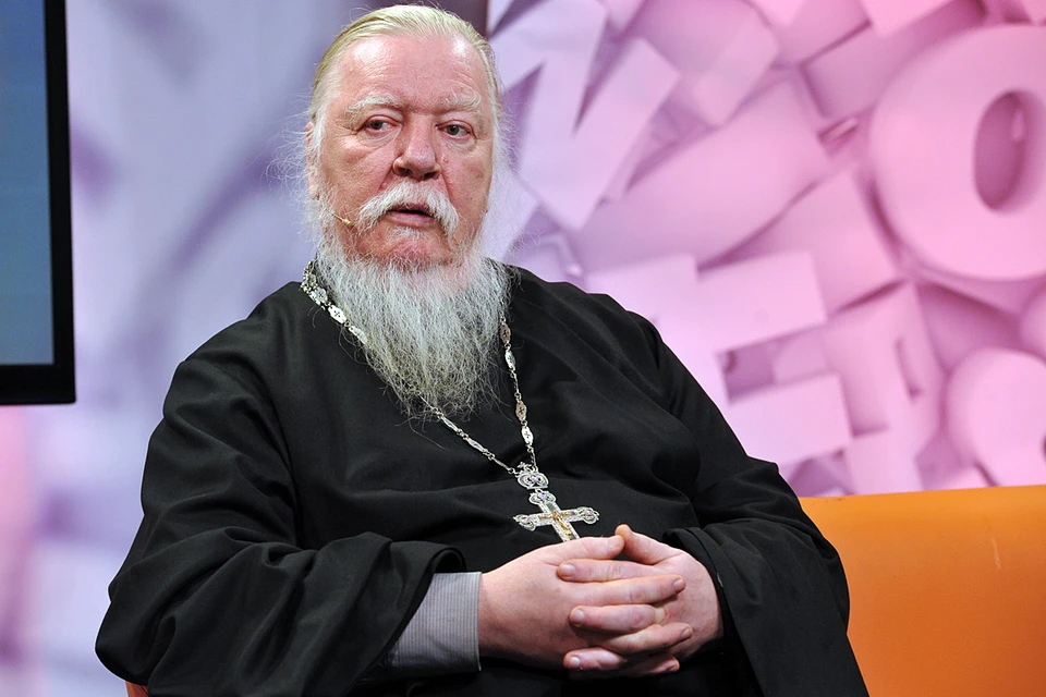Несмотря на то, что отец Димитрий – настоящий миссионер, вряд ли его амбиции заходят так далеко, чтобы «одним ударом» отрезвить людей