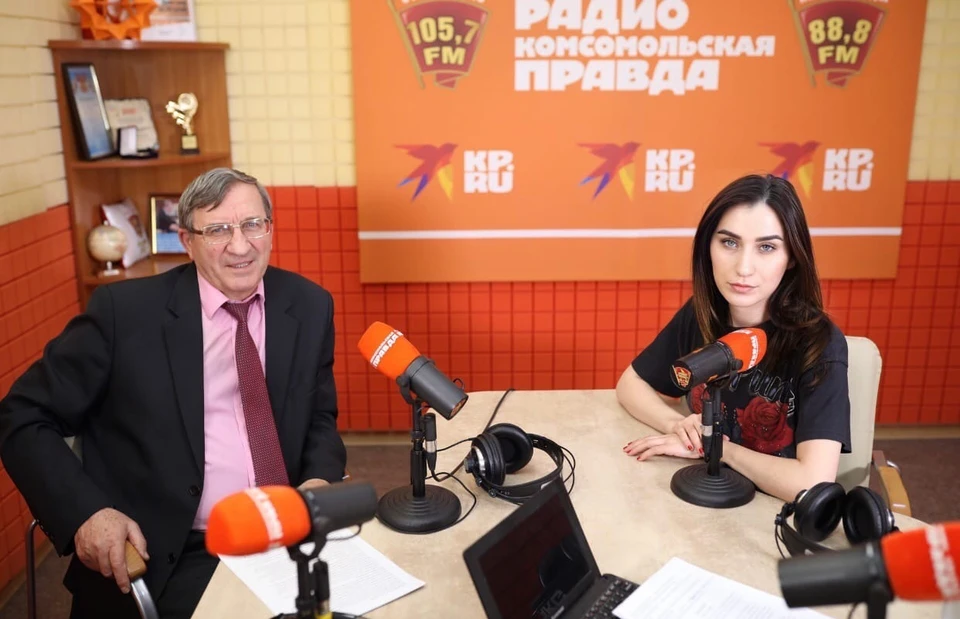 Журналист Александр Емцов и Элона Огаджанова