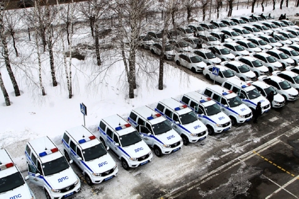 Кузбасские полицейские получили 99 новых автомобилей. Фото: ГУ МВД России по Кемеровской области