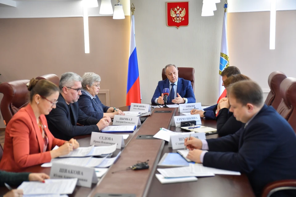 В правительстве Саратовской области прошло совещение по ситуации с коронавирусом