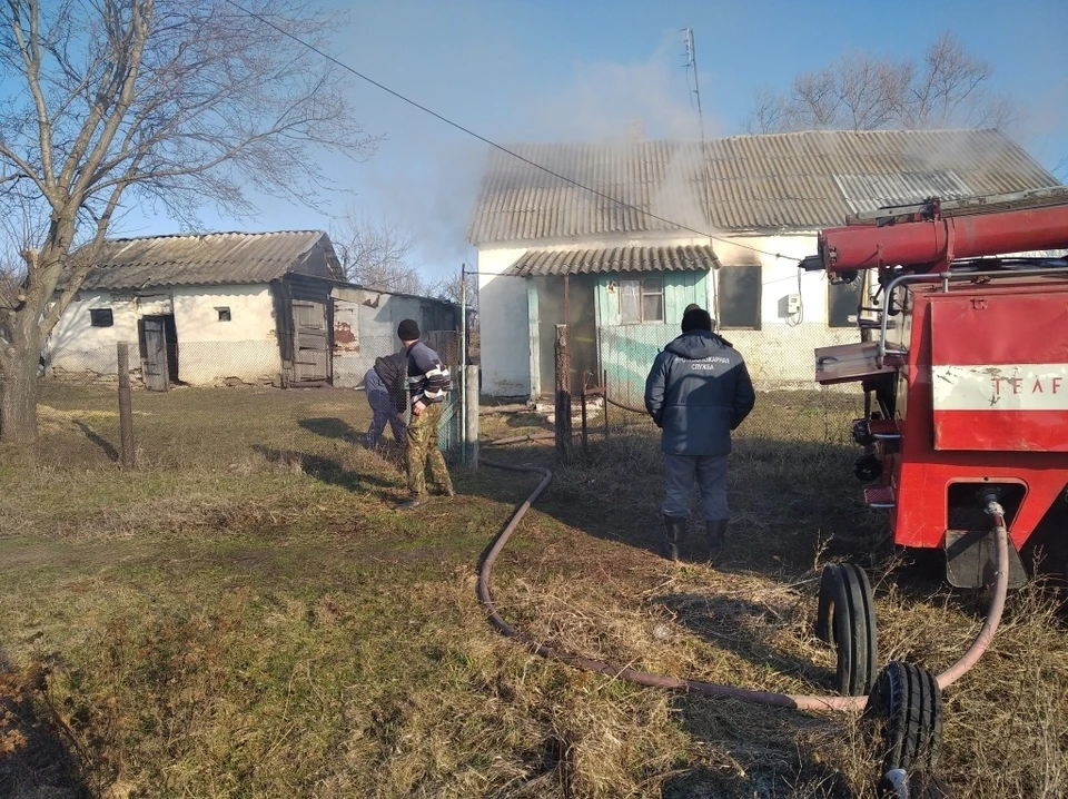 В ликвидации пожара привлекались 14 человек, шесть единиц техники