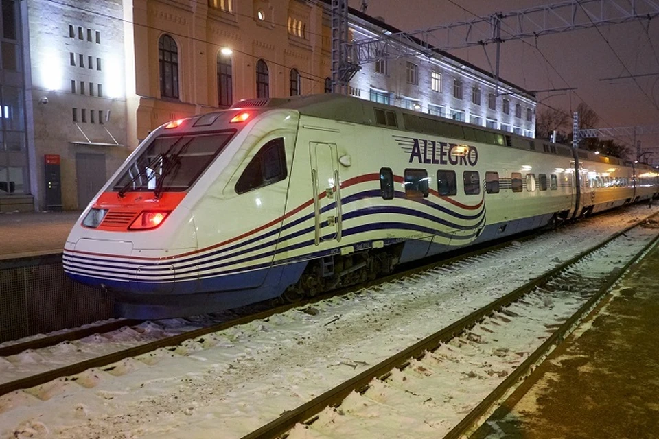 Поезда "Аллегро" отменят почти на месяц.