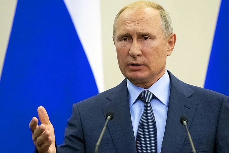 Президент России Владимир Путин прибыл в информационный центр по мониторингу ситуации с коронавирусом в Москве