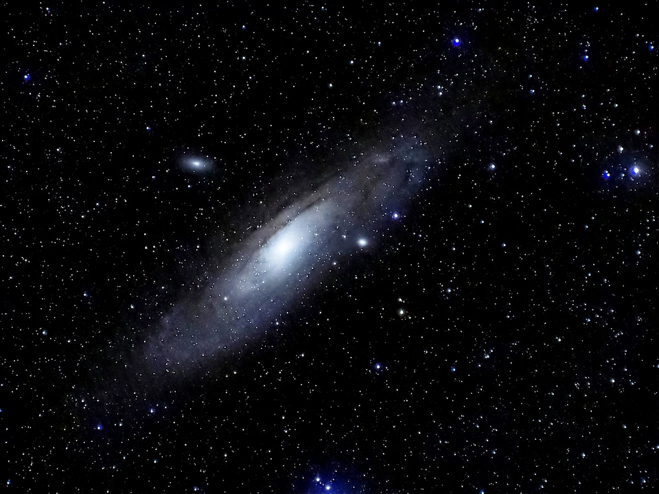 Фото: Галактика Андромеды. Снималась в 25 км от Ижевска. Расстояние до Земли – 2,5 млн световых лет. Алексей Бас