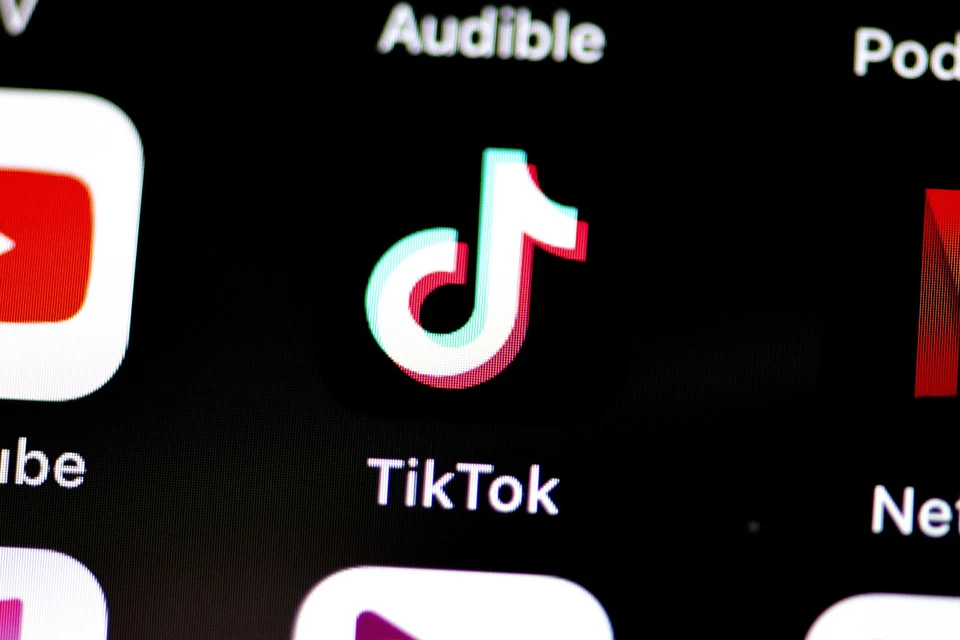 С целью помочь пользователям контролировать время, проведенное в приложении, TikTok запускает серию специальных видеороликов.
