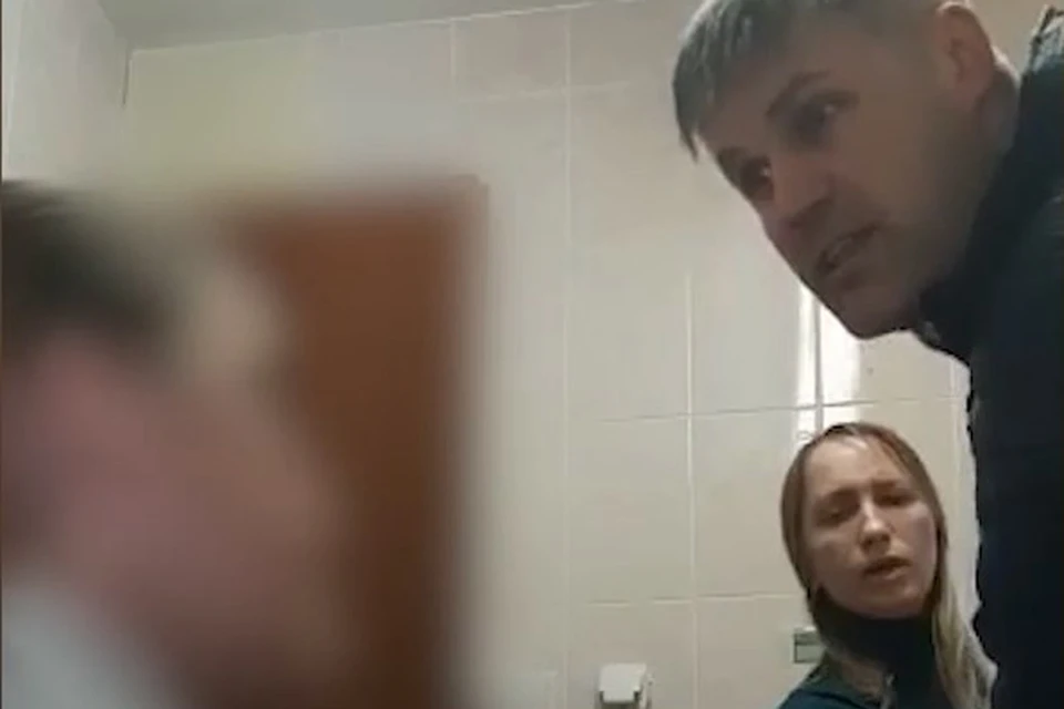 В Одинцово мужчина накинулся на доктора с кулаками за предложение госпитализировать его жену