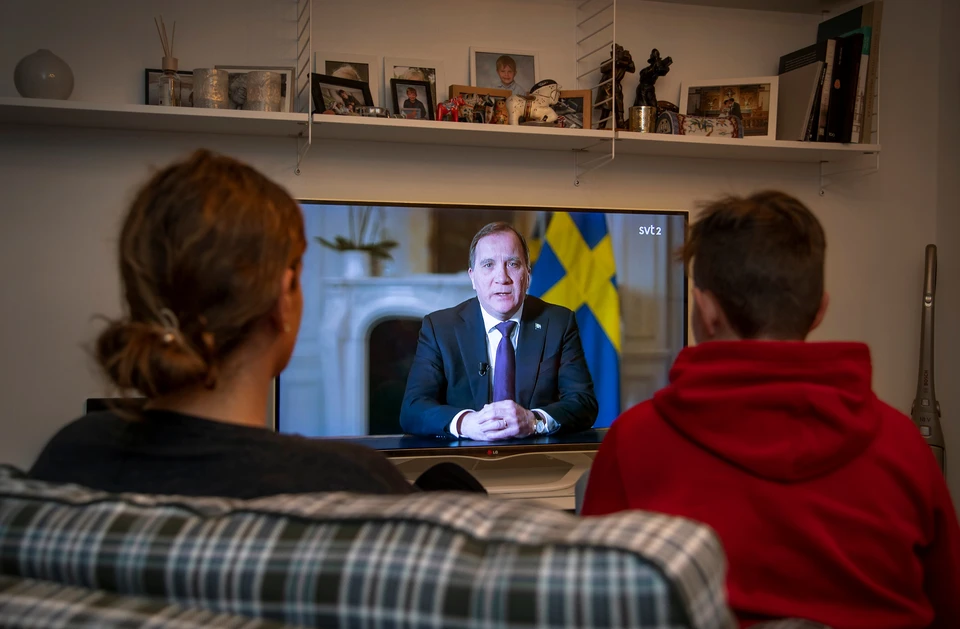 Премьер-министр Швеции Стефан Лёфвен обратился к стране с телеобращением.