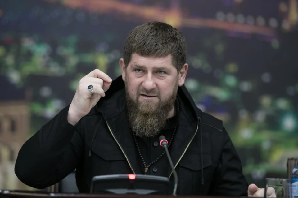 Разман Кадыров запретил свадьбы и застолья