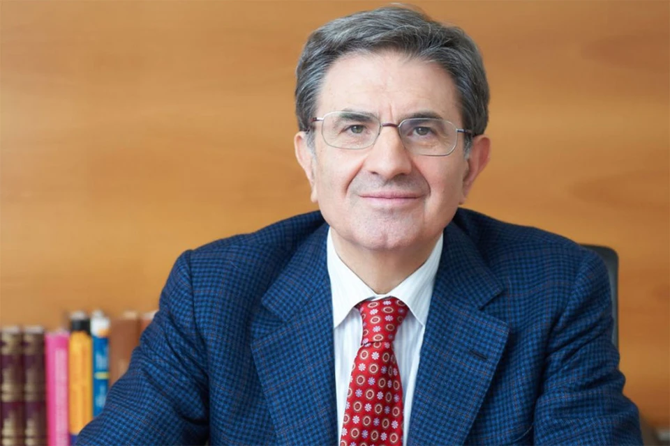 Председатель совета директоров Банка Интеза Антонио Фаллико.