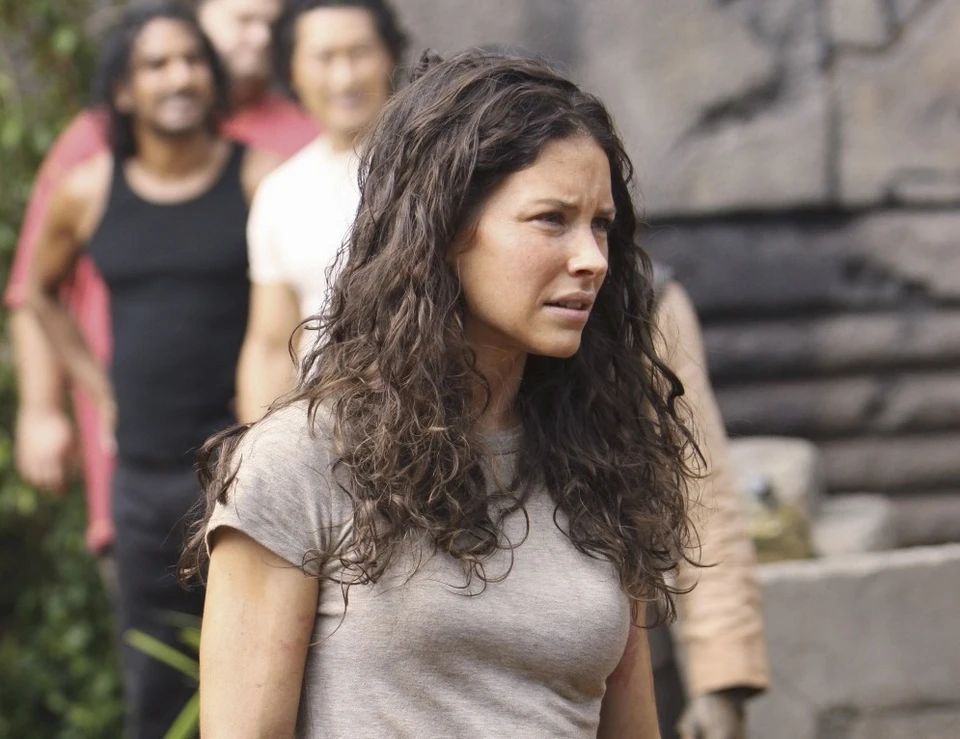 Актриса исполнила одну из главных ролей в сериале, где герои выживали на необитаемом острове