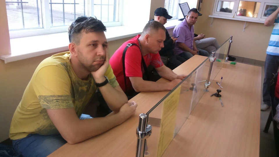 Живых очередей в ГИБДД пока больше не будет.