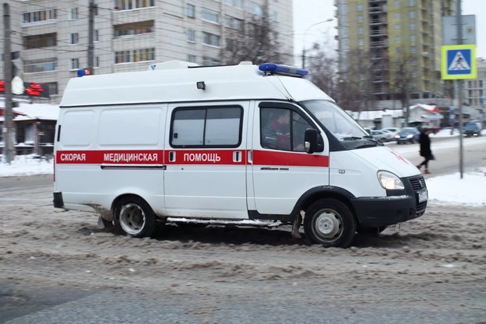 На место происшествия вызвали медиков.