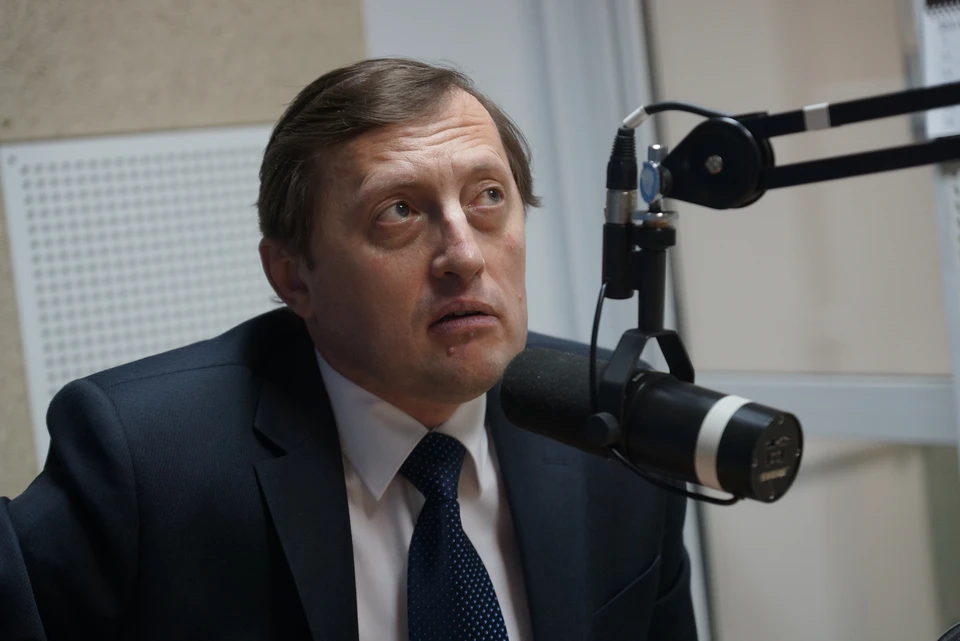 Также вице-губернатор отметил, что любителям вечеринок и занятий спортом на свежем воздухе придется подождать, пока не отменят режим самоизоляции