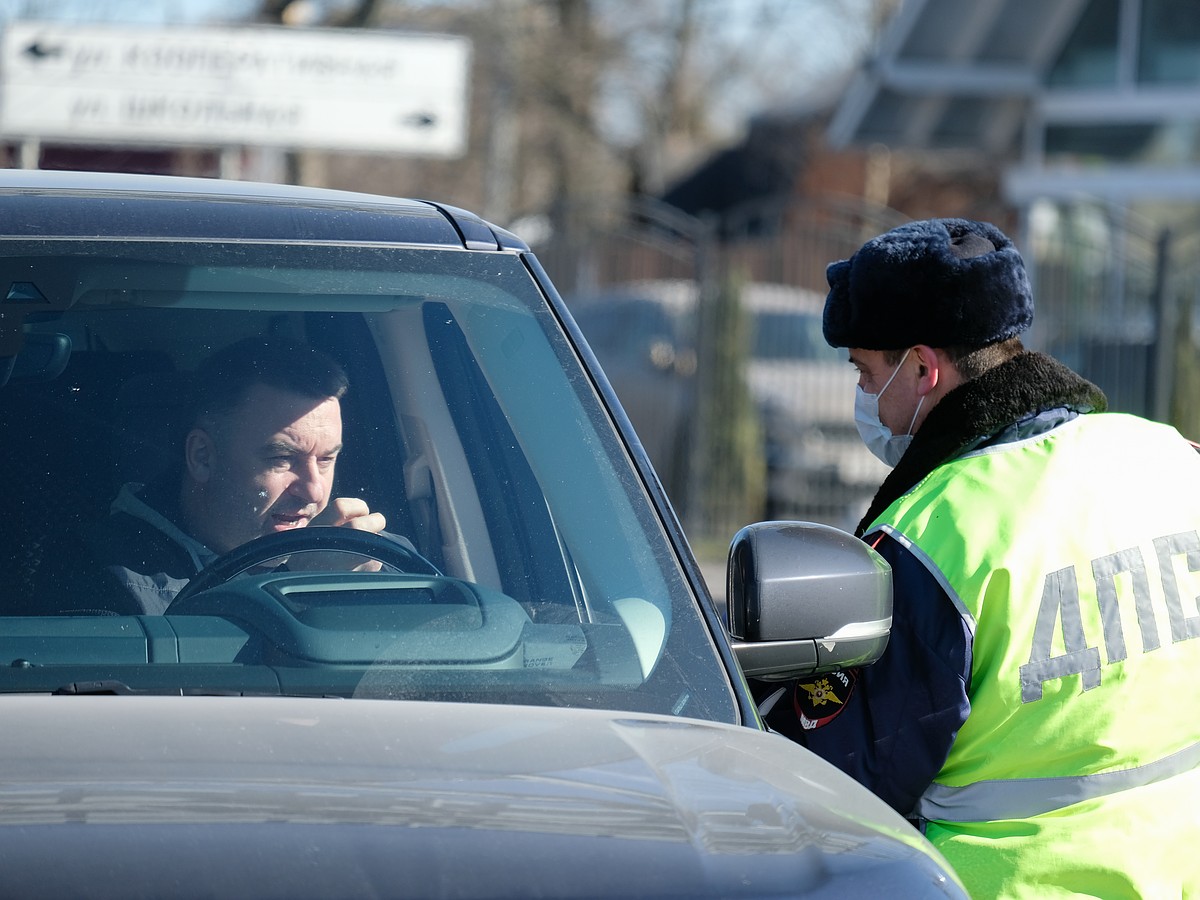 Передвижение по Санкт-Петербургу на машине в период самоизоляции: кому  разрешены поездки и куда - KP.RU