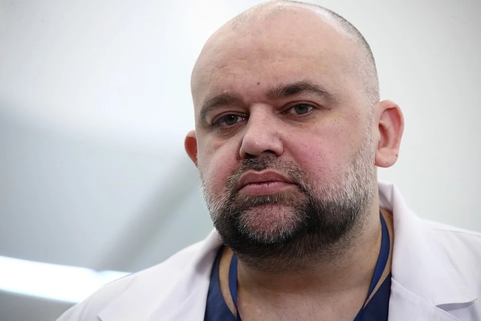 Главврач центра в Коммунарке Денис Проценко сообщил, что за сутки из больницы выписали 33 пациента. Фото: Валерий Шарифулин/ТАСС