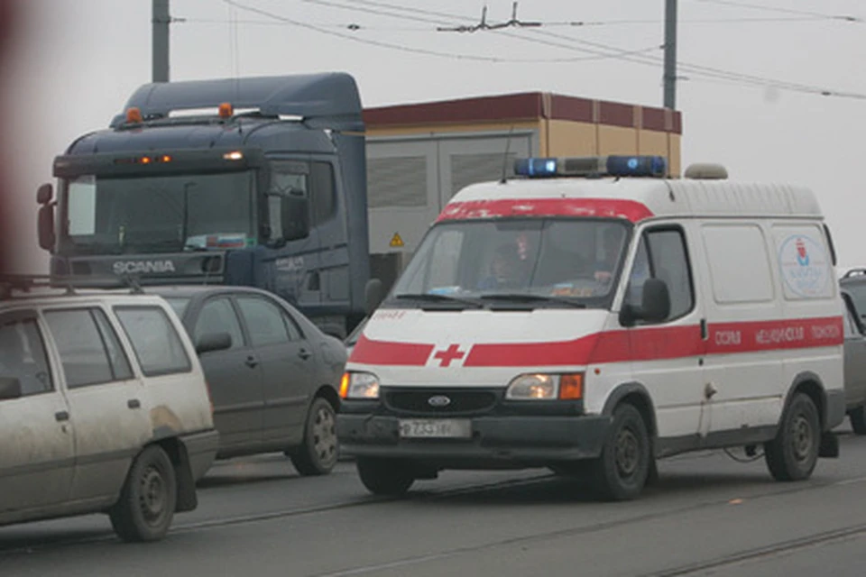 Выпавший из автобуса пассажир в больнице.