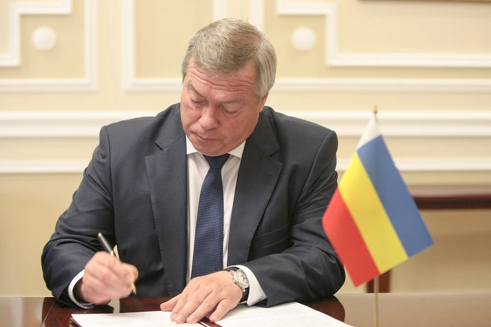 Губернатор Василий Голубев дополнил перечень ограничительных мероприятий по коронавирусу в регионе. Фото: donland.ru