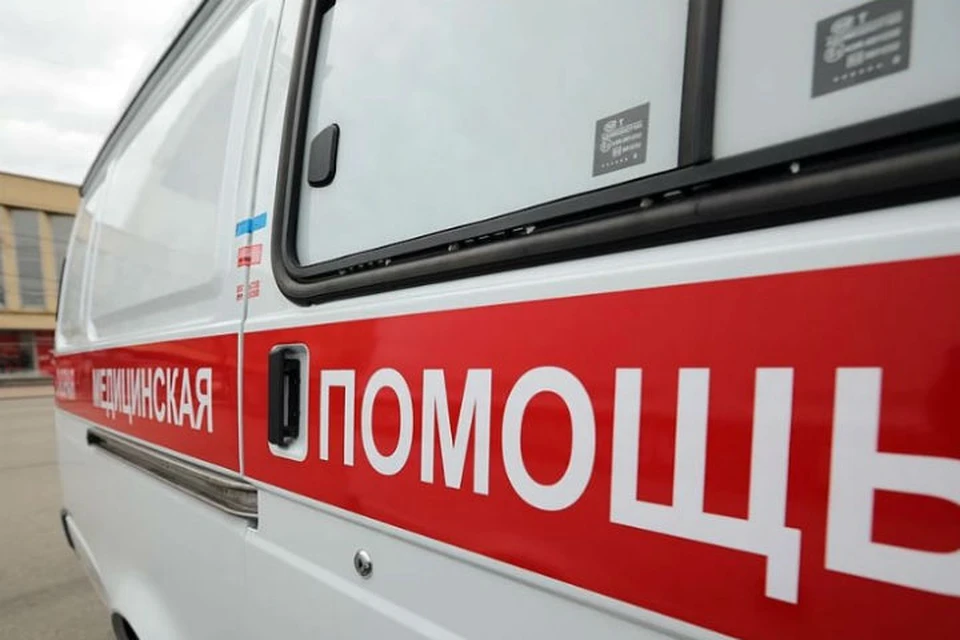 В Подмосковье отец 15 минул спасал 2-летнего малыша, подавившегося курагой.