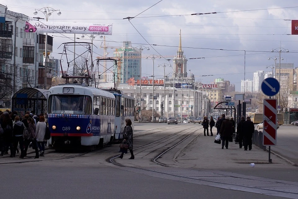 Город постепенно возвращается в рабочий режим