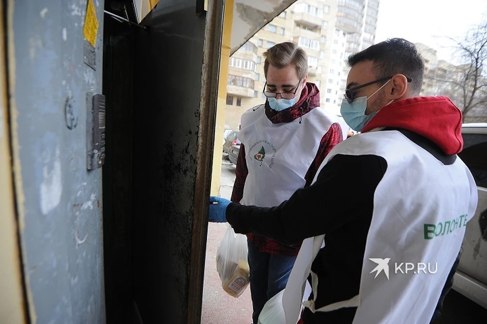 Волонтеры помогли 11 тысячам уральцев, которые сидят на самоизоляции