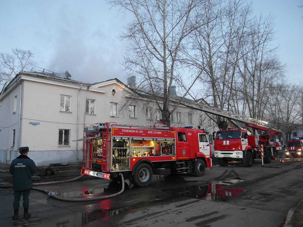 В Красноярске загорелось здание краевого наркологического диспансера - KP.RU