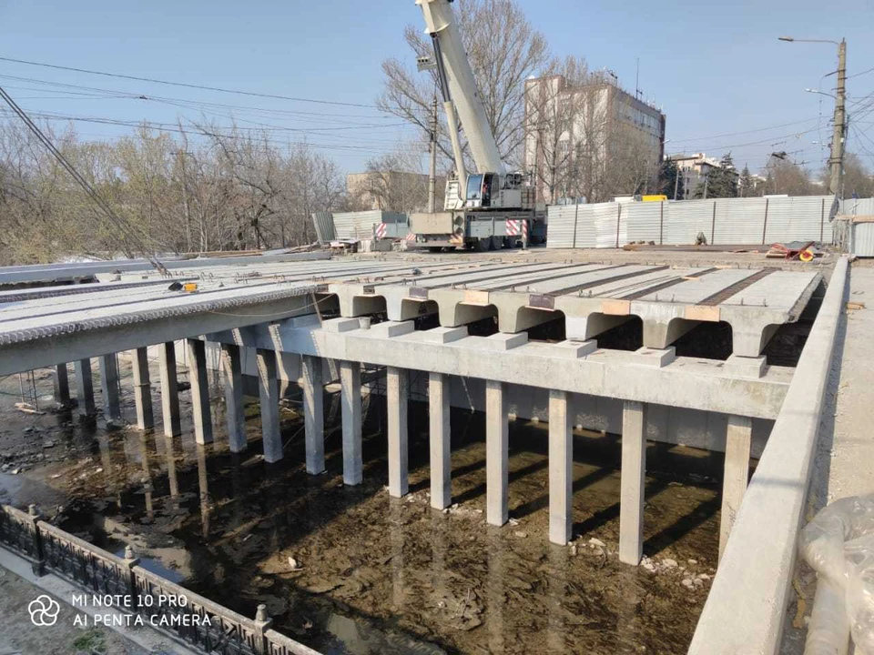 Ремонтные работы на мосту по улице Гагарина в Симферополе. Фото: Минтранс РК